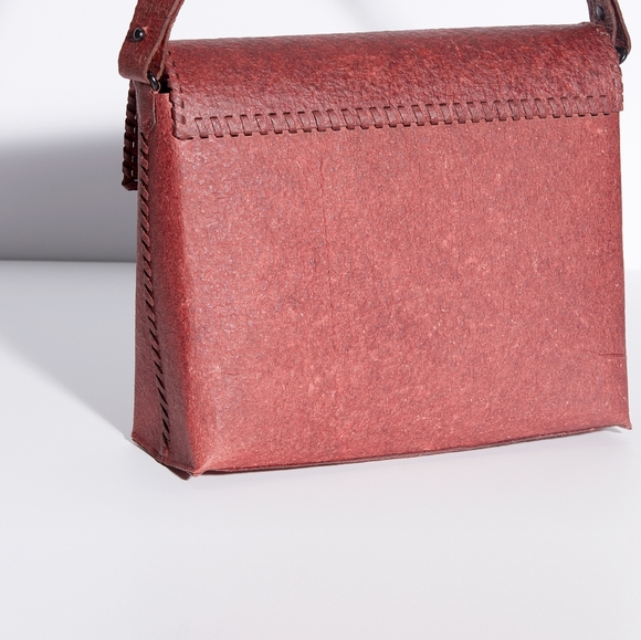 Aiya ayiA Benue Satchel RED with Tana wide strap - Picture 2 of 3